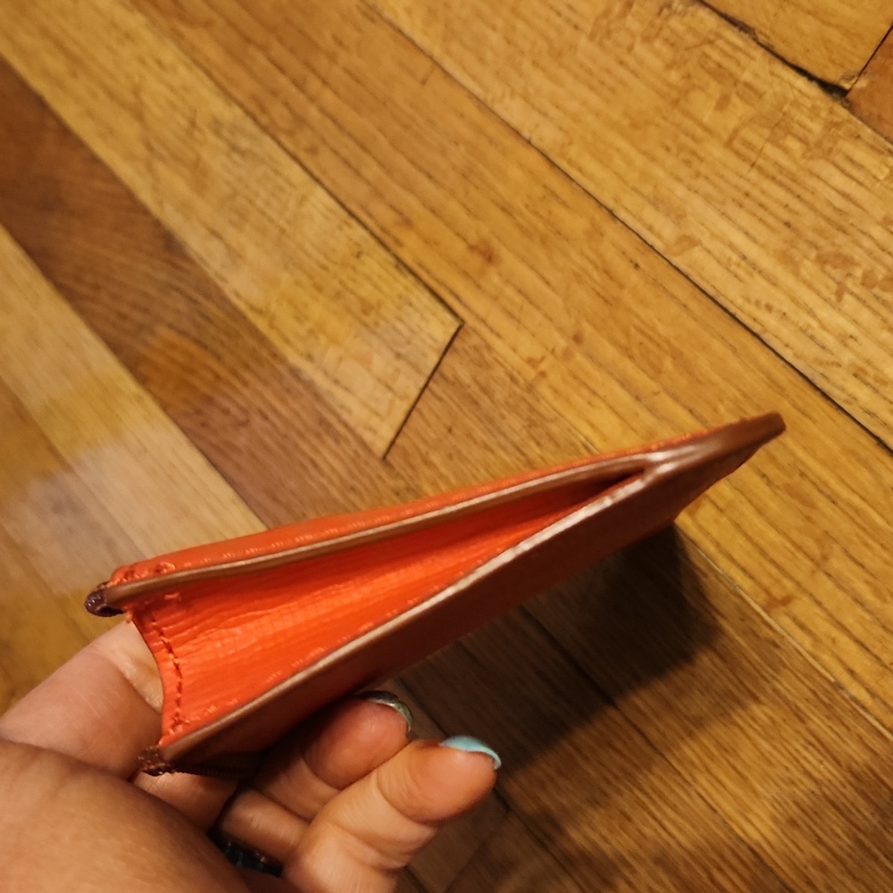 Dooney & Bourke pocket pouch - Picture 4 of 6